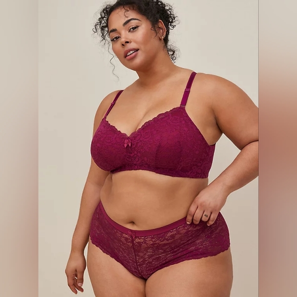 Torrid Navarra Fuchsia Pink Super Soft Lace Mid-Rise Cheeky Panty, size 00 - Picture 2 of 10